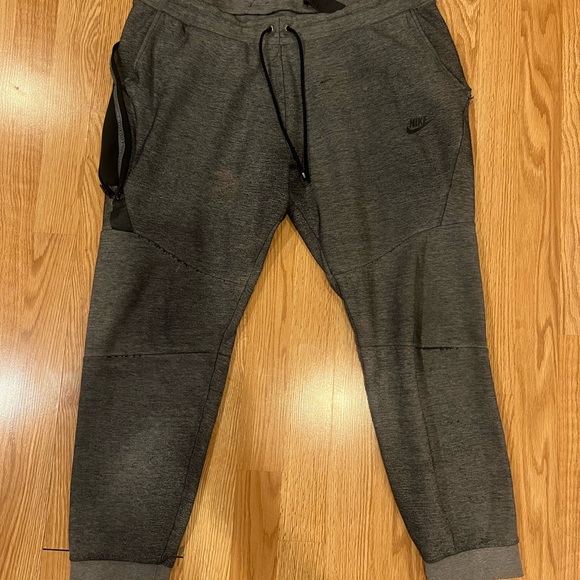 Pair of Nike Sweatpants - Picture 12 of 12